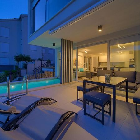 Villa Solis Lacus Modern Apartment - Private Heated Pool - Smart Tv Sky X - Free Parking Njivice Ngoại thất bức ảnh