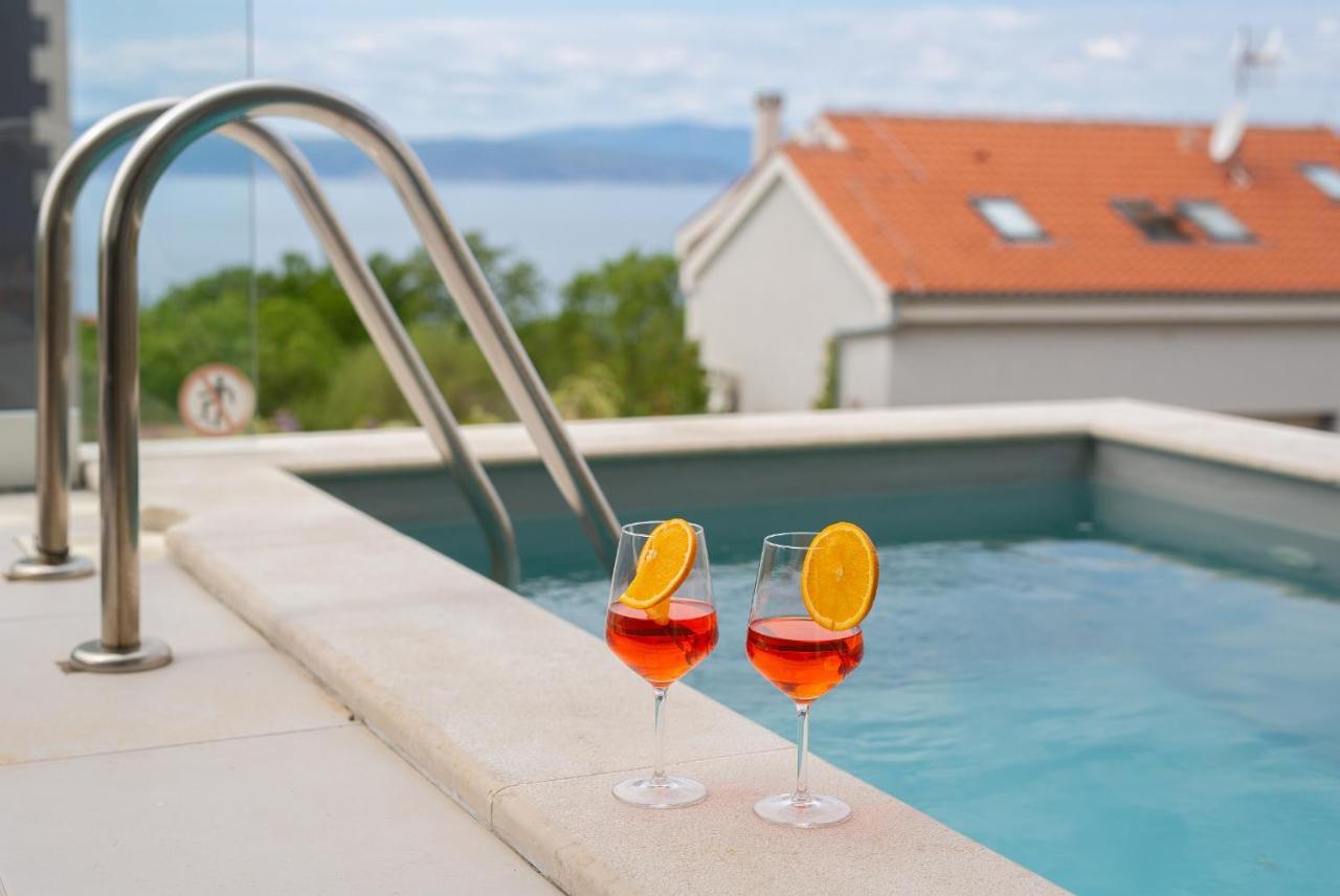 Villa Solis Lacus Modern Apartment - Private Heated Pool - Smart Tv Sky X - Free Parking Njivice Ngoại thất bức ảnh