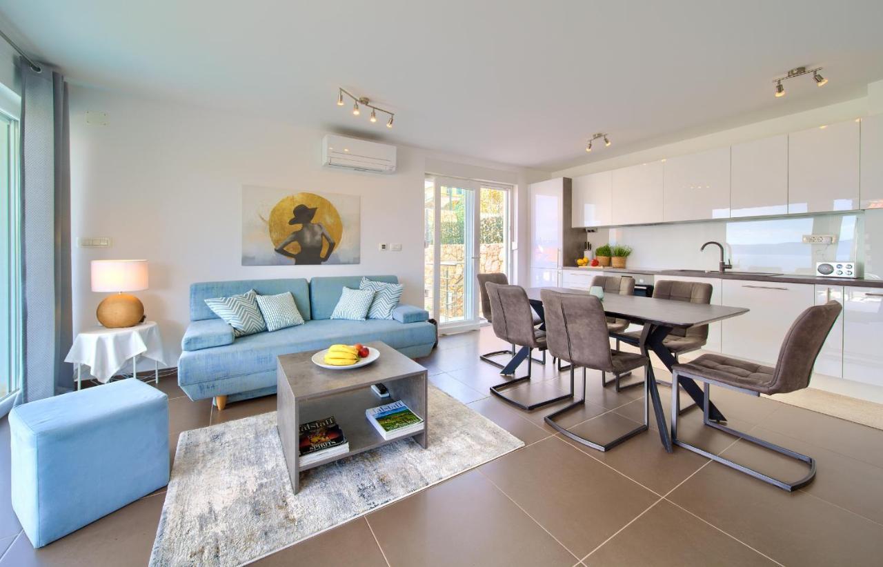 Villa Solis Lacus Modern Apartment - Private Heated Pool - Smart Tv Sky X - Free Parking Njivice Ngoại thất bức ảnh
