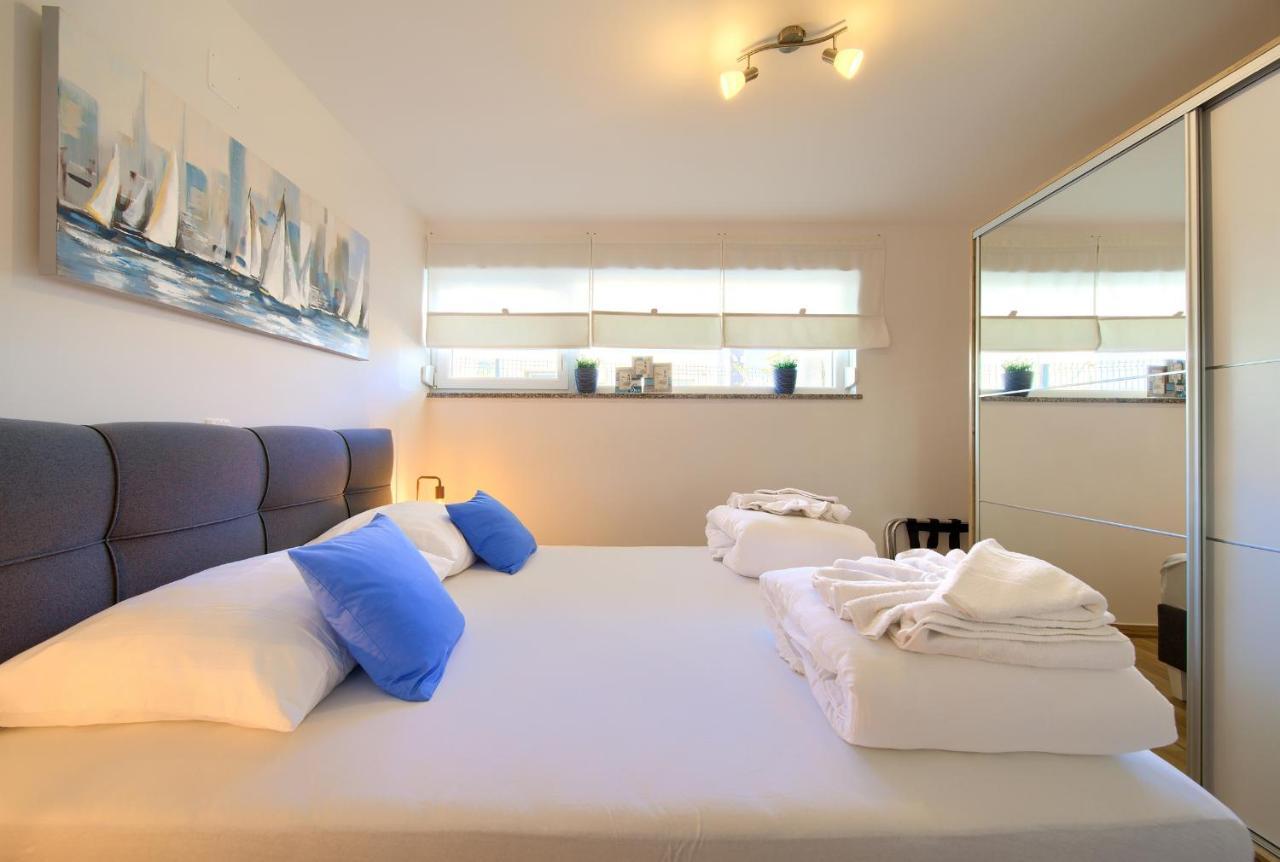 Villa Solis Lacus Modern Apartment - Private Heated Pool - Smart Tv Sky X - Free Parking Njivice Ngoại thất bức ảnh