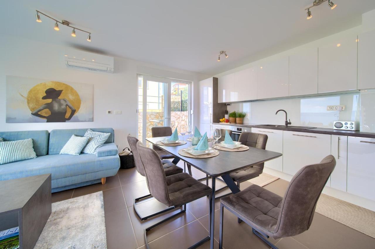 Villa Solis Lacus Modern Apartment - Private Heated Pool - Smart Tv Sky X - Free Parking Njivice Ngoại thất bức ảnh