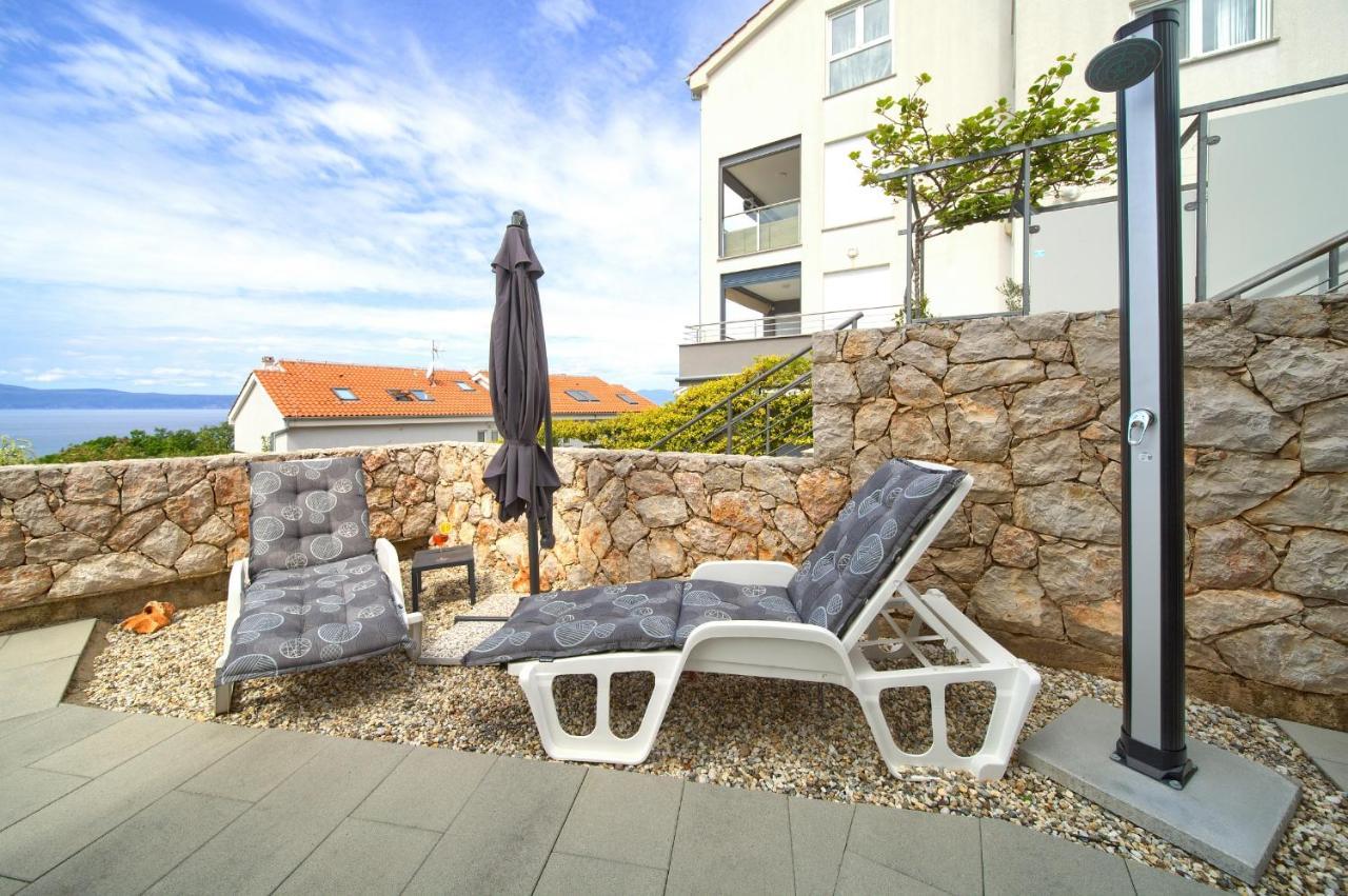 Villa Solis Lacus Modern Apartment - Private Heated Pool - Smart Tv Sky X - Free Parking Njivice Ngoại thất bức ảnh