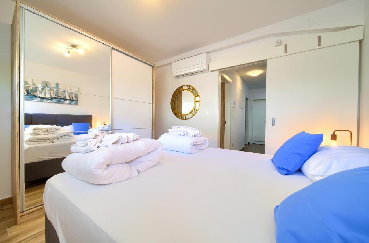 Villa Solis Lacus Modern Apartment - Private Heated Pool - Smart Tv Sky X - Free Parking Njivice Ngoại thất bức ảnh