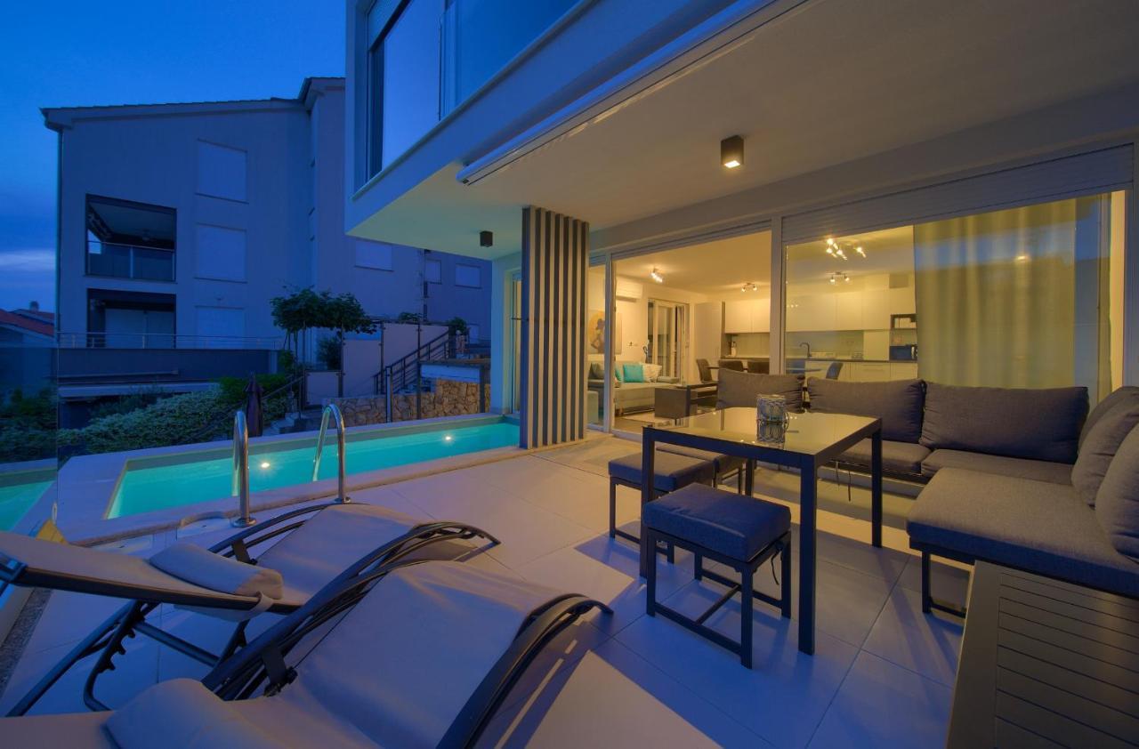 Villa Solis Lacus Modern Apartment - Private Heated Pool - Smart Tv Sky X - Free Parking Njivice Ngoại thất bức ảnh